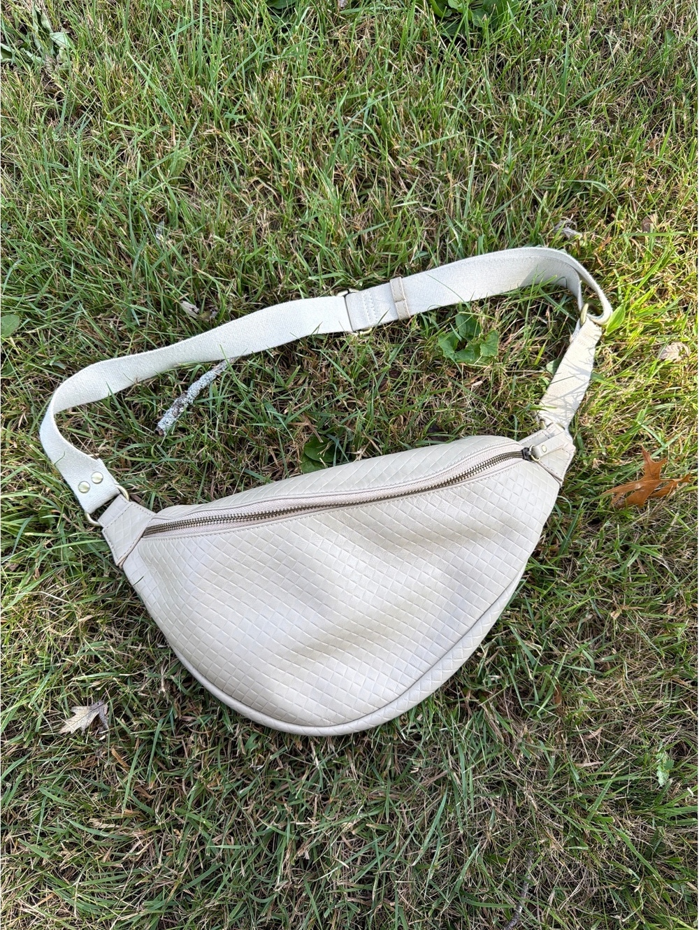 Andar Women’s status Crema Woven Full Size Leather Purse Cottagecore minimalist